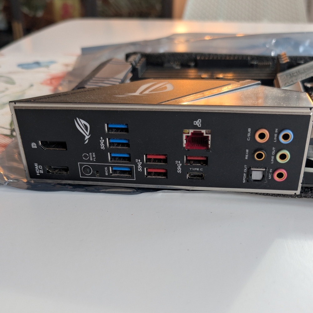 ASUS ROG STRIX X570-F Gaming Motherboard - Picture 4 of 7